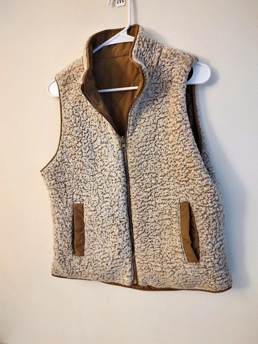 Love Tree Reversible Sherpa Vest in Brown & Cream Size Medium